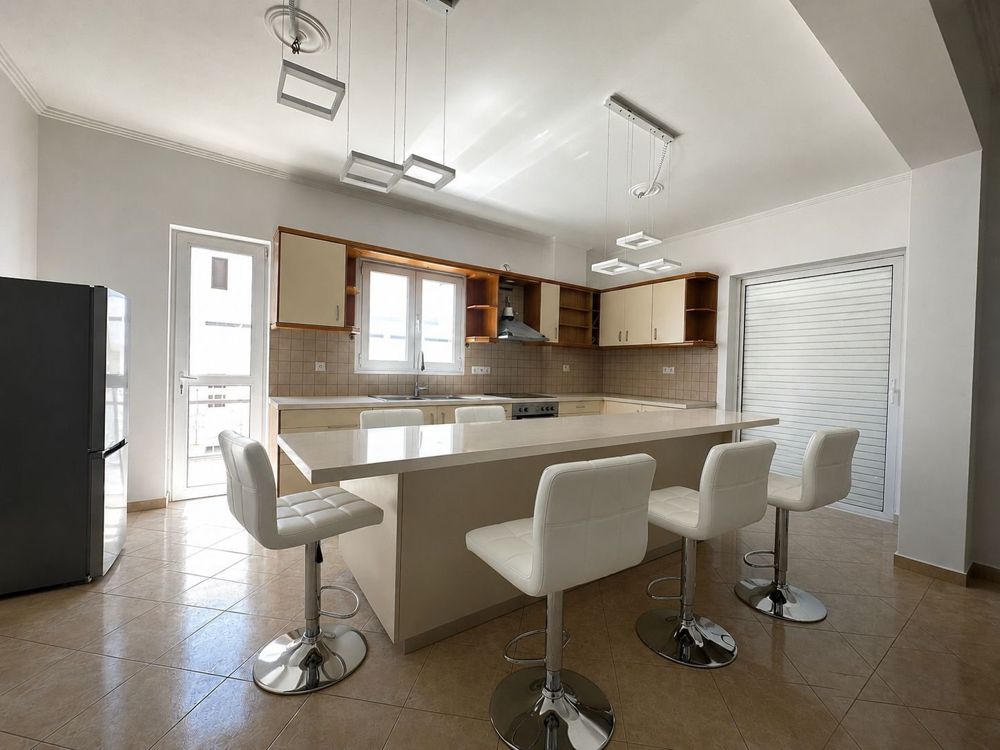 Kitchen island with bar seating